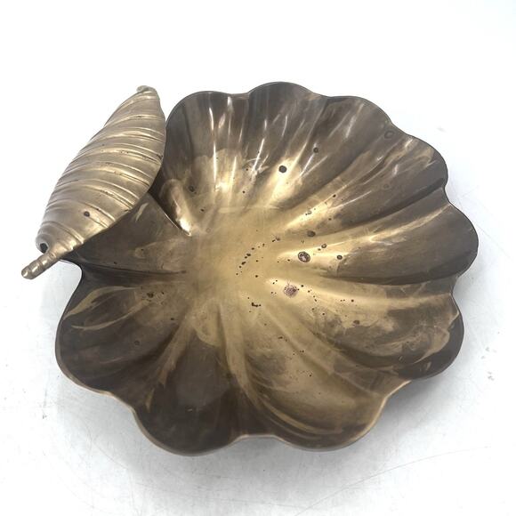 Vintage Mid Century Large Brass Seashell Shell Tray Beach House Nautical Decor - Picture 3 of 7